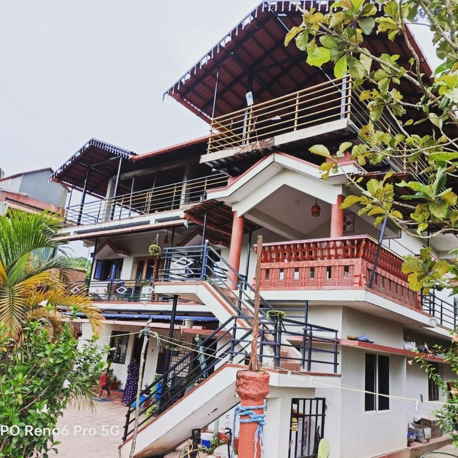 Coorg Girinivas Homestay 102 马迪凯里 外观 照片
